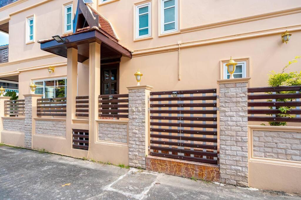 New 3 Bedroom In Nanai Apartment *
