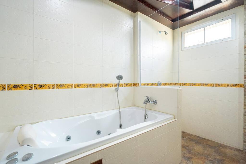 New 3 Bedroom In Nanai Apartment *